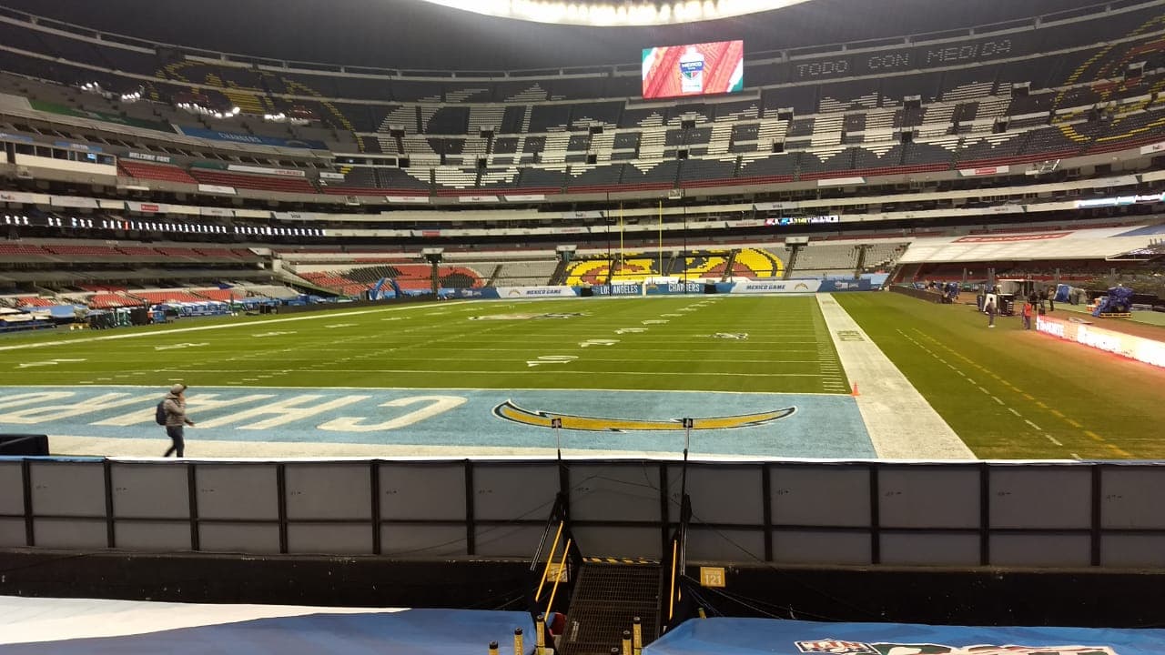 ¡Como si fuera una alfombra! La cancha del Estadio Azteca está en perfectas condiciones para el encuentro de NFL.