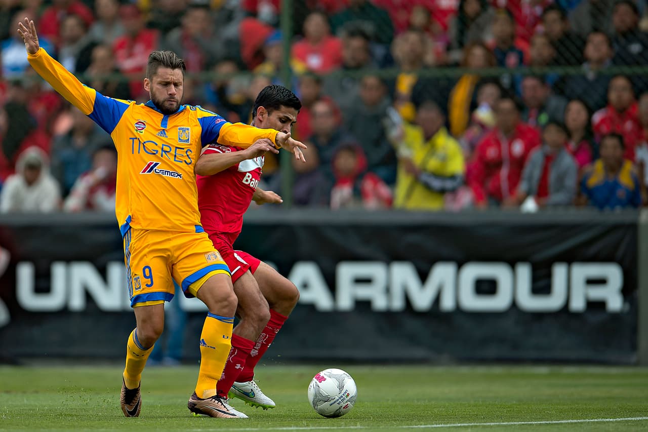 Rafael Sobis.- El delantero de Tigres y compañero de André Gignac, no le alcanzó para superar a la zaga del Toluca y lograr revertir el marcador en contra que los Diablos Rojos tenían en casa, por lo que los Campeones del 2015 iniciaron el torneo con una abolladura en su corona.
