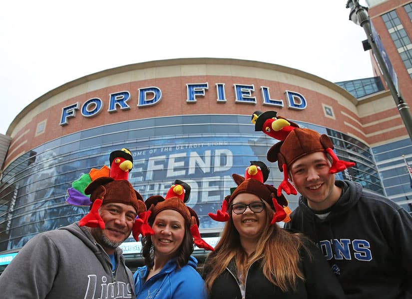 La jornada del Día de Acción de Gracias, que abrió la Semana 12 NFL, es un clásico que los fans no pueden dejar pasar. ¡Checa cómo lo disfrutaron!