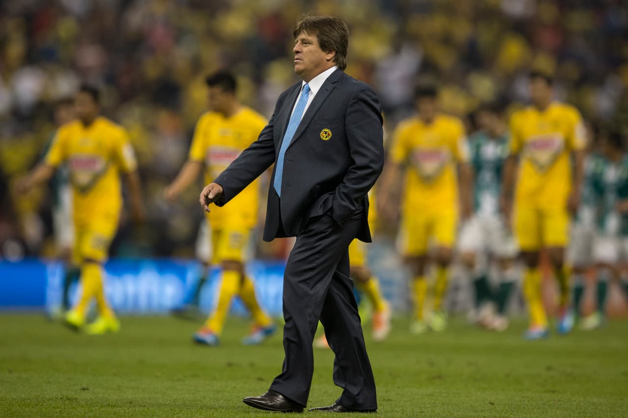América buscó un nuevo aire y en 2012 llegó Miguel Herrera, quien le devolvió protagonismo a las 'Águilas'. El primer año mostró mejor fútbol, a pesar de quedar eliminado en fases semifinales, algo de lo que se sacudieron en 2013 al quedar campeones del Apertura contra Cruz Azul.