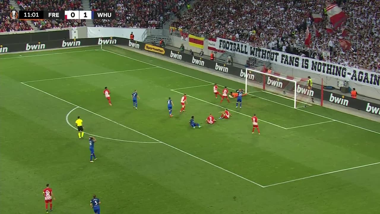 ¡TIRO ATAJADO! disparo por Mohammed Kudus.