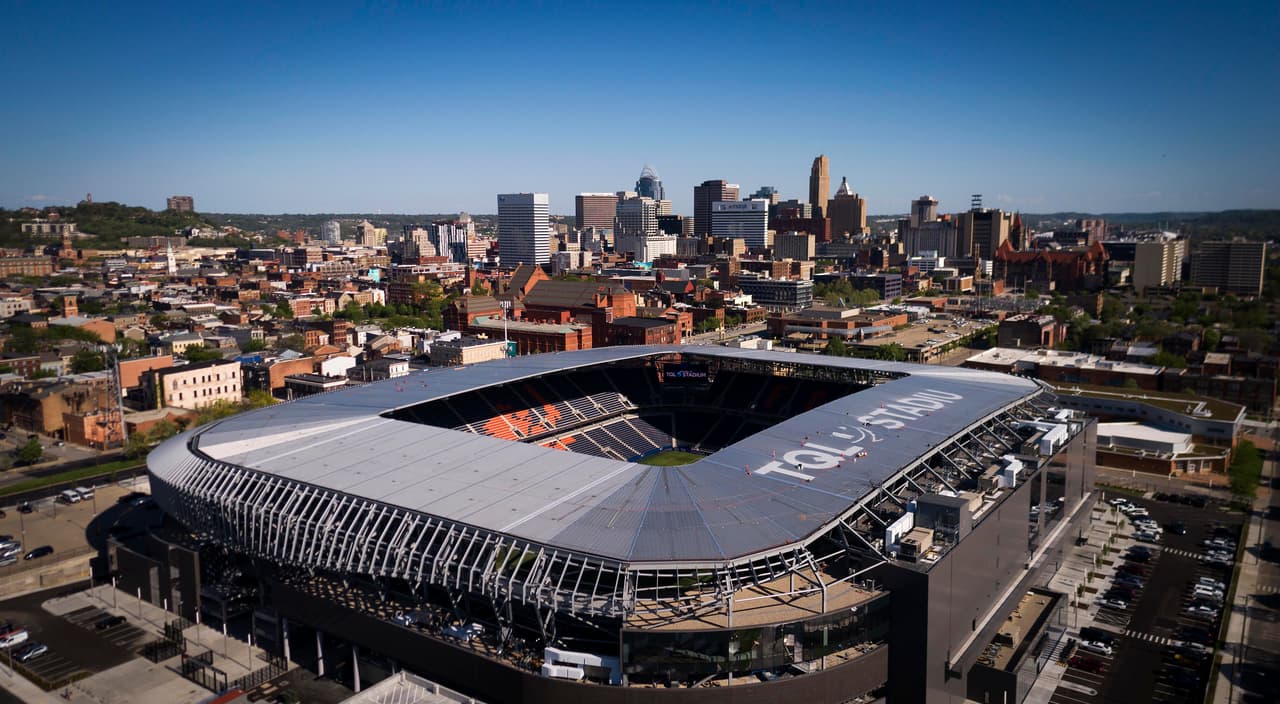MLS es una liga que crece junto a sus estadios. En 2021 se inauguran tres escenarios, y el primero de ellos fue el TQL Stadium de FC Cincinnati.
<br>