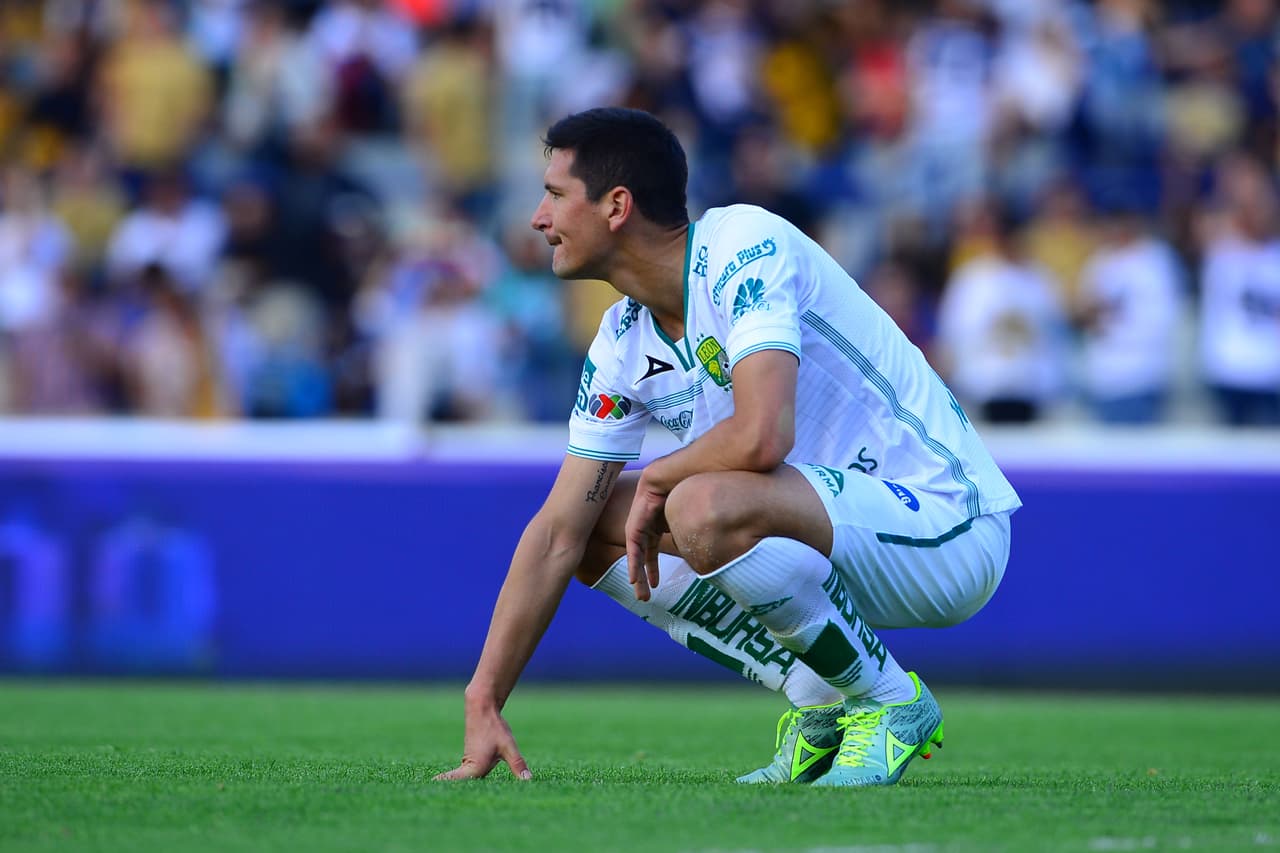 Guillermo Burdisso, León.- El último jugador de la zona defensiva lo ocupa el jugador de los "Panzas Verdes", ya que con sus 61 puntos y un valor de $5.3 millones lo colocan como una excelente opción en el torneo.