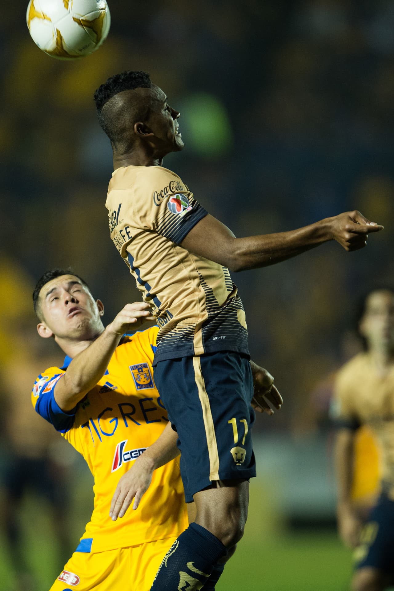 El Silencioso.- El ingreso de Fidel Martinez como relevo en la segunda parte le funcionó de manera perfecta a Memo Vázquez, ya que con un minuto de haber entrado al terreno de juego logró marcar la diferencia, ya que colocó el centro para que Matías Britos anotara el segundo gol a favor de Pumas.