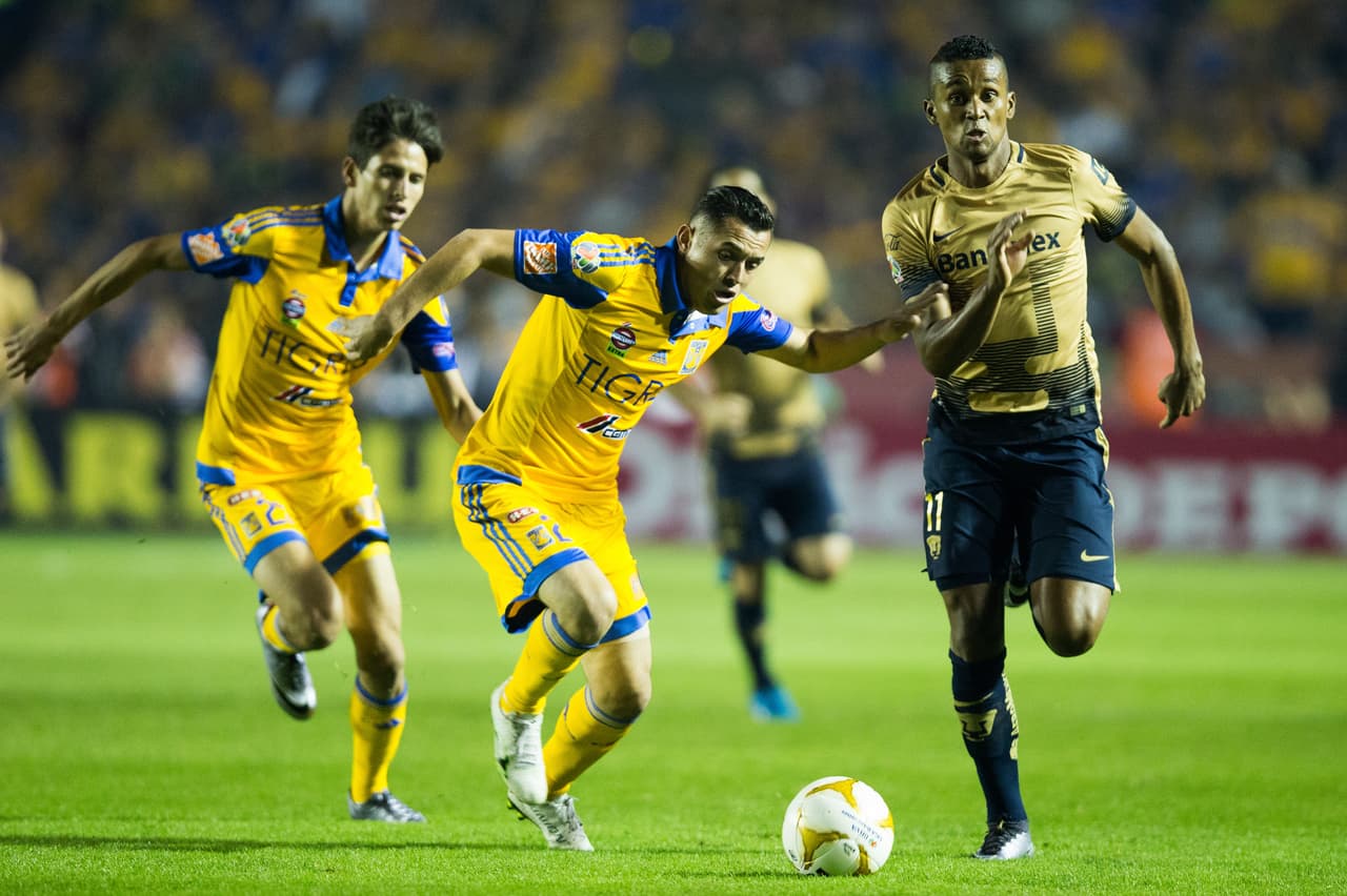 Fidel Martínez venía siendo titular a lo largo de la liguilla sin tener destellos de buen juego, pero en esta ocasión aportó en el ataque de los Pumas al entrar de cambio por el defensa Alejandro Castro.