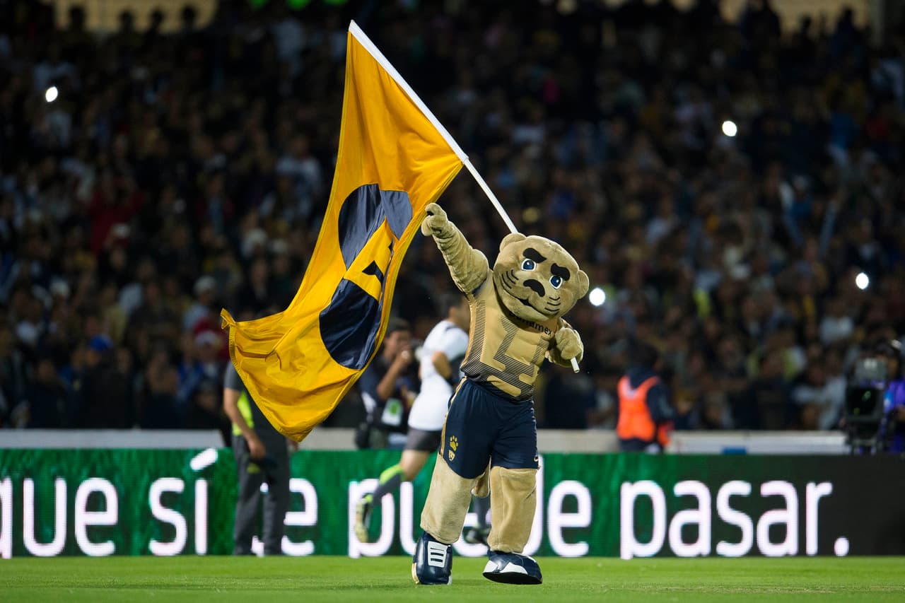 El público nunca dejó de alentar al equipo local para que lograran la gran hazaña de revertir el marcador y consagrarse como campeones del Apertura 2015, aunque el equipo perdió en la tanda de penales, la afición se fue contenta con el desempeño del equipo local.