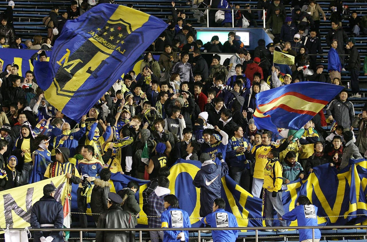 El partido se disputó ante 34.197 espectadores, entre los que hubo una buena presencia de mexicanos apoyando a las 'Águilas'.