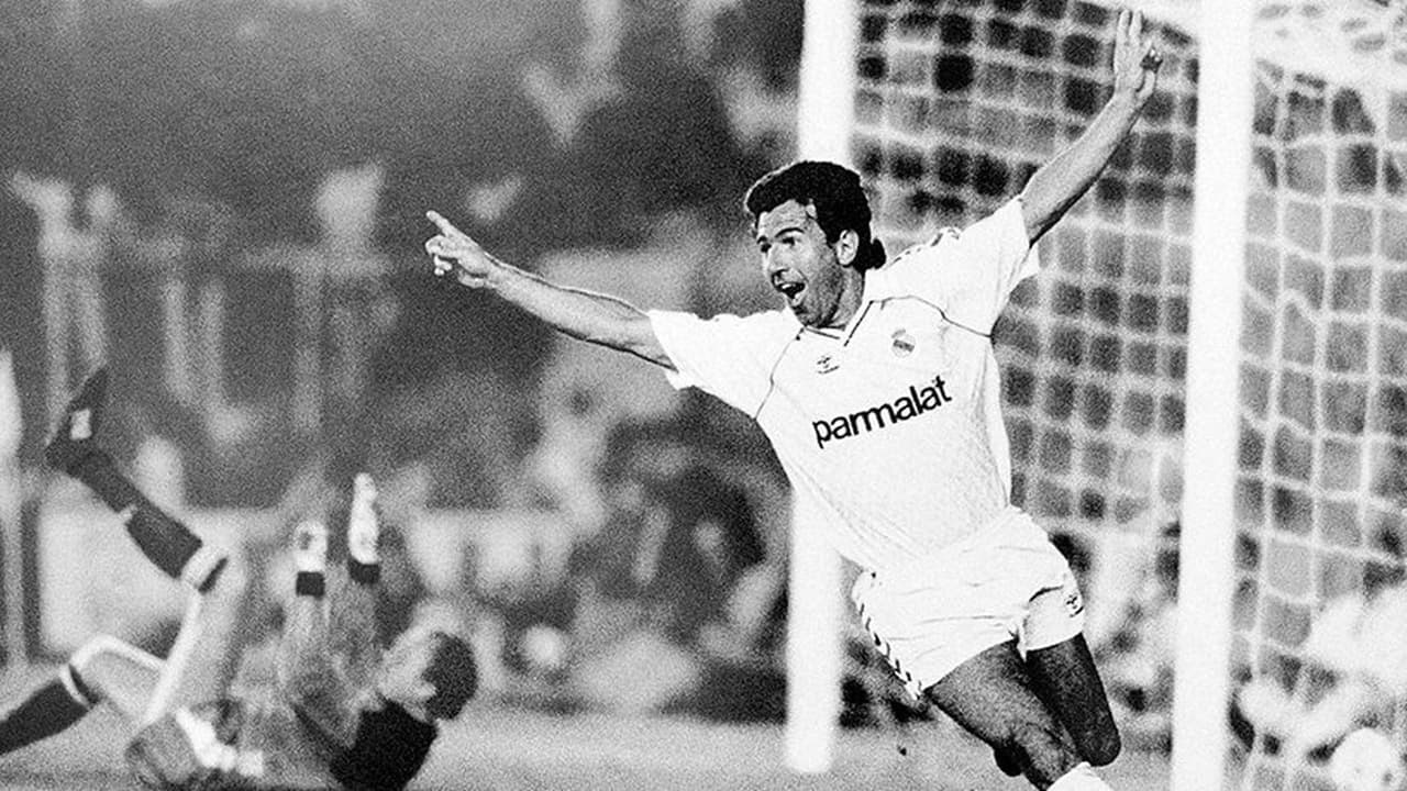 Juanito Gomez es uno de los favoritos de la afición. Vistió por una década la camiseta del conjunto blanco.