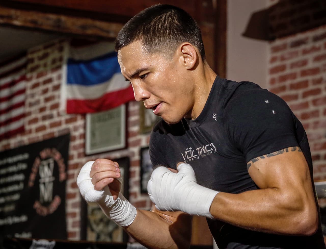 Oscar Valdez, Gilberto 'Zurdo' Ramírez y Evgeny Gradovich echan lumbre y están listos para sus combates del próximo 9 de abril en Las Vegas.