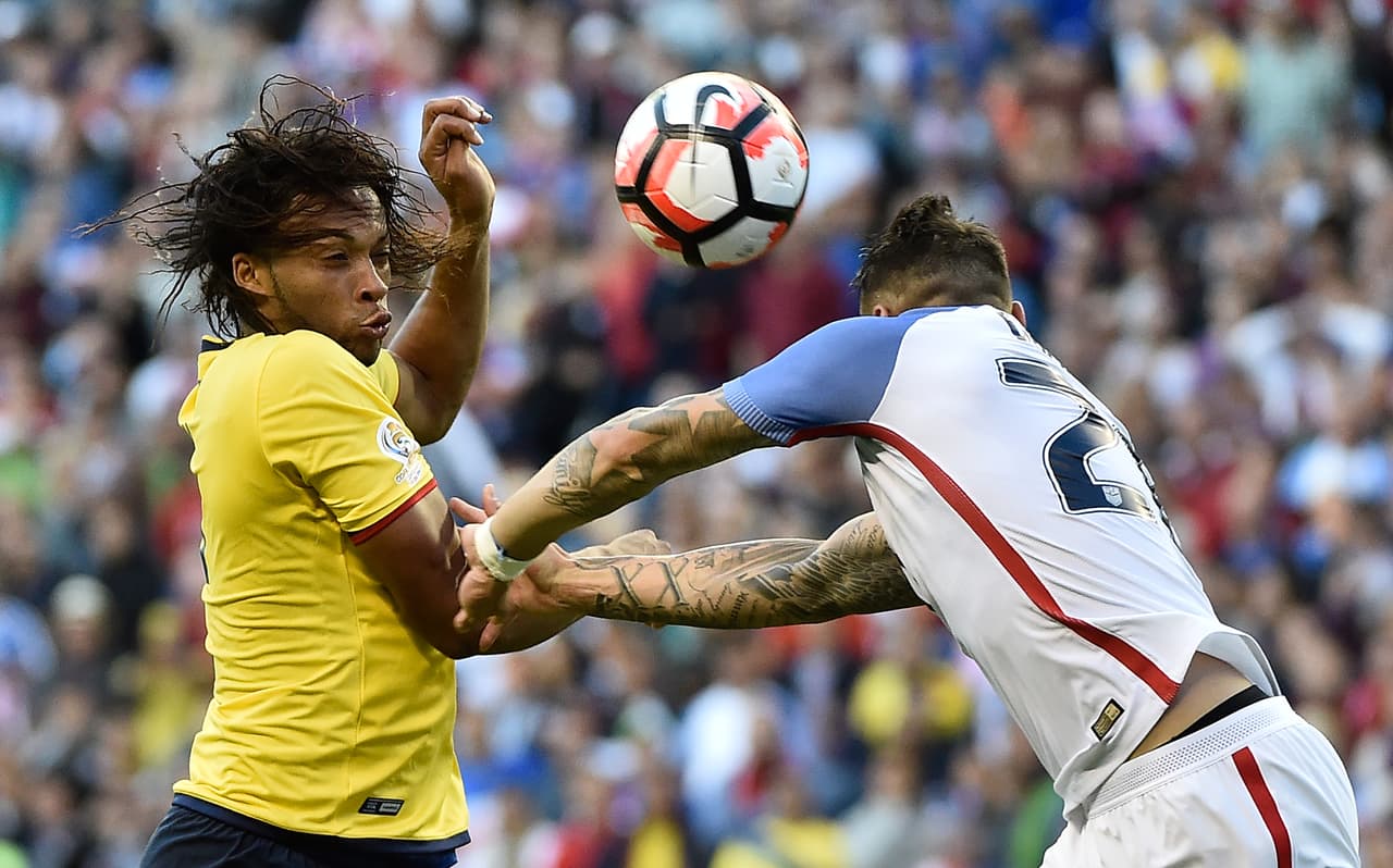 Arturo Mina. Rating Total: 72.