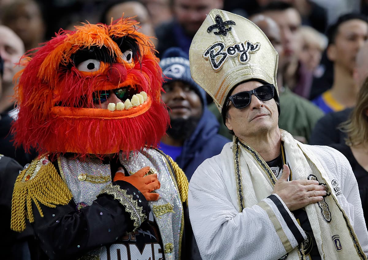 En el Superdome se vivió la fiesta del juego entre Rams y Saints.