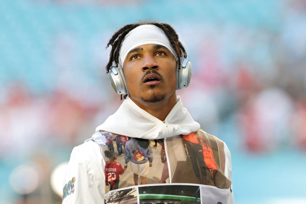 Todo listo para el Super Bowl LIV entre los Kansas City Chiefs y los San Francisco 49ers, los jugadores ya salieron a calentar previo a enfrentarse.