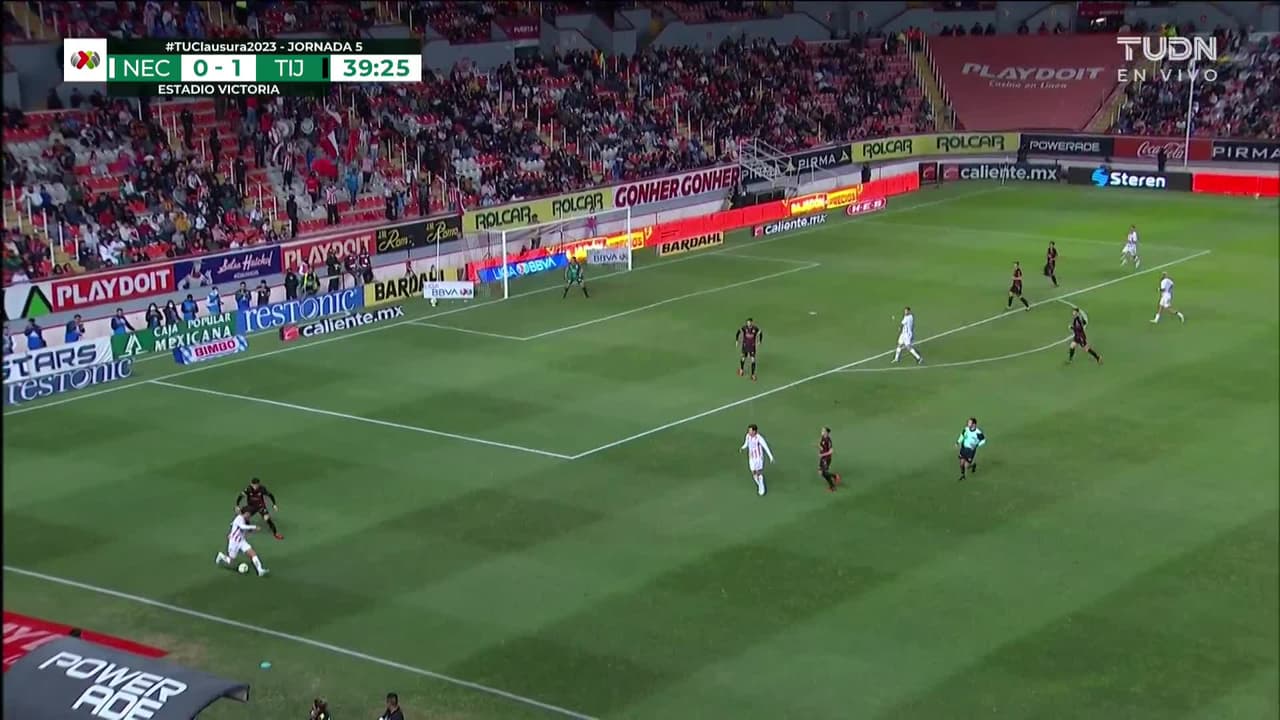 ¡TIRO ATAJADO! disparo por Vicente Poggi.