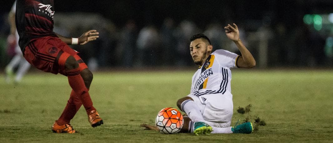 Hugo Arellano (18) defensor del LA Galaxy, el de menos edad en esa plantilla
