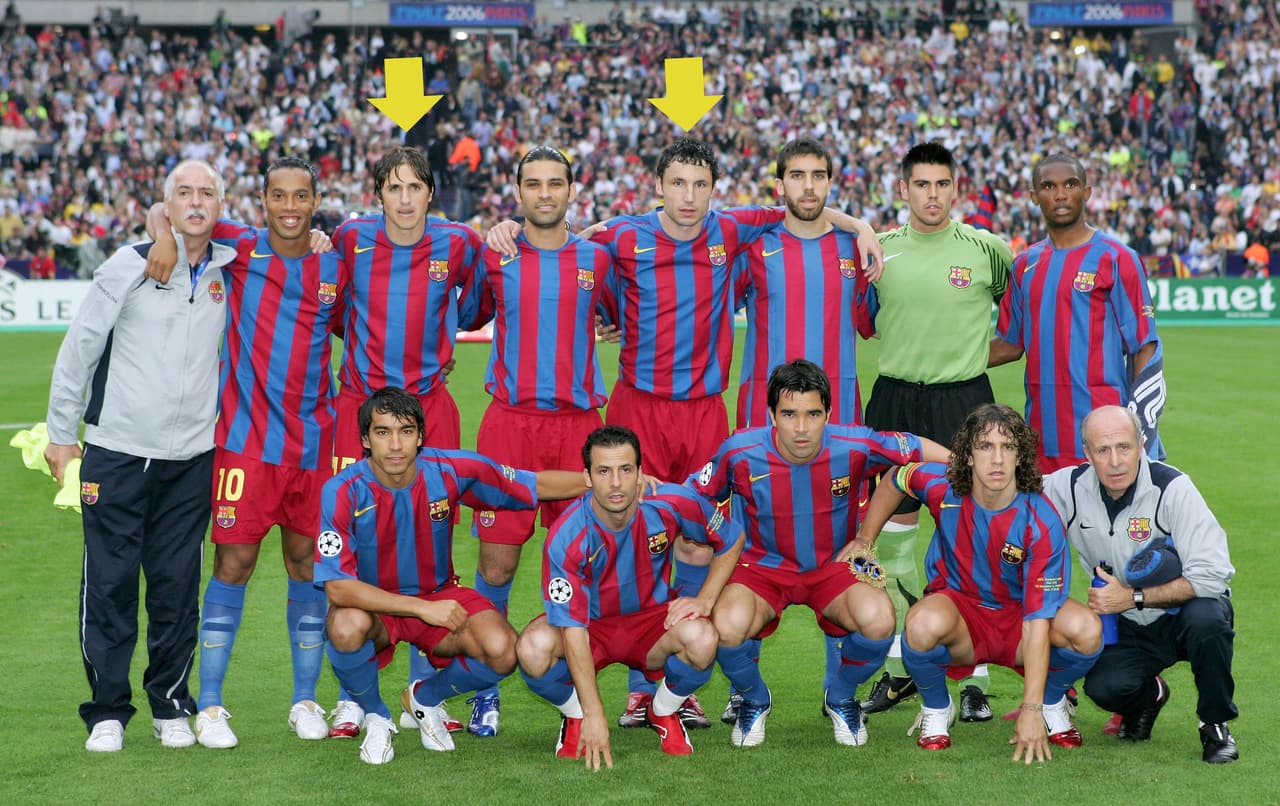 El sistema de Rijkaard fue distinto al de Guardiola. El holandés decidió mandar a la banca a Xavi Hernández y a Andrés Iniesta para jugar con doble cinco (Edmilson y Mark van Bommel).