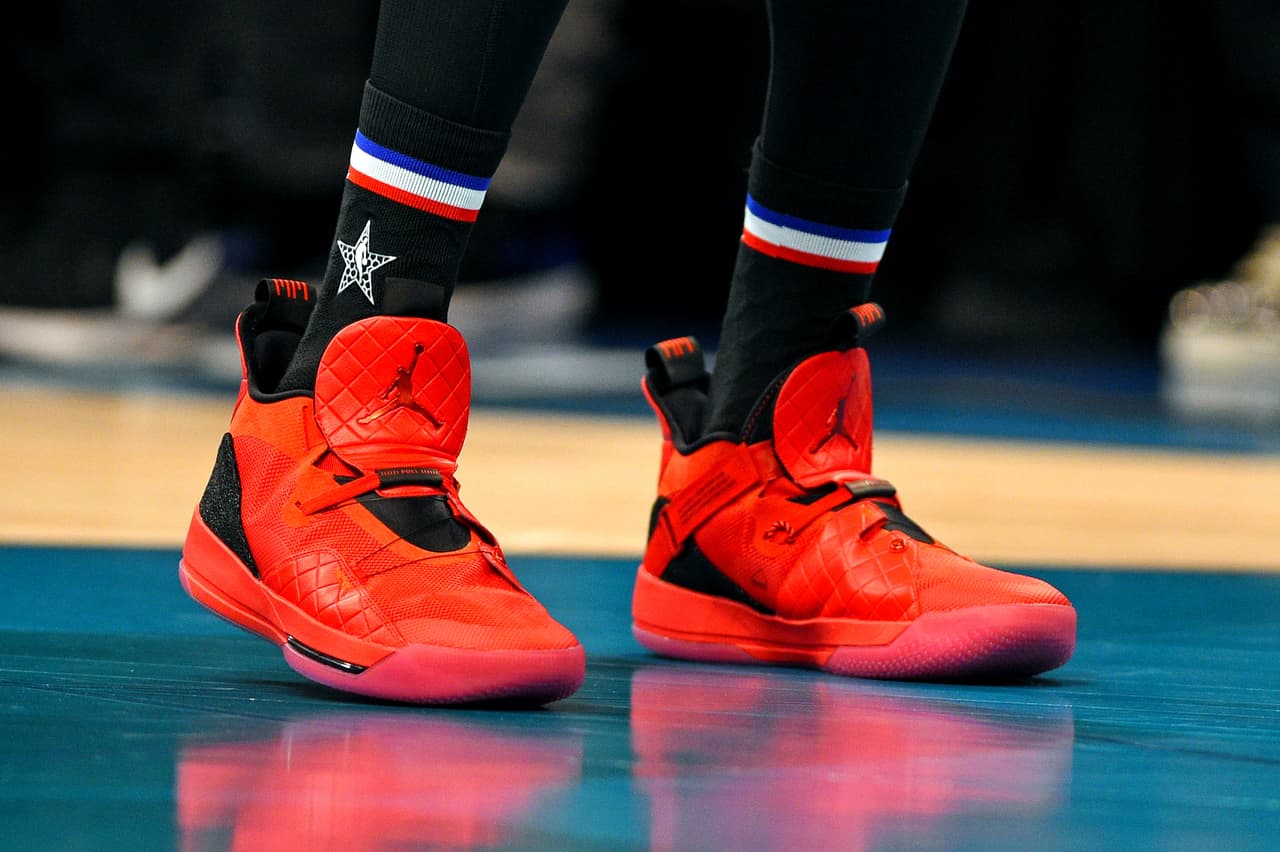 LaMarcus Aldridge de los San Antonio Spurs se puso estos sobrios pero bonitos Jordan.