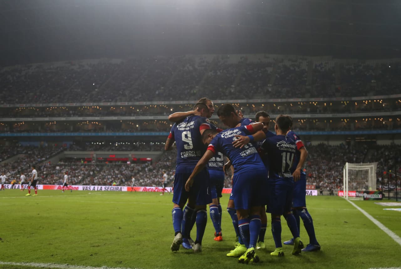 La unidad en el actual Cruz Azul es evidente y en todas las líneas hay un respaldo, lejos de los protagonismos de ese equipo del 2013.