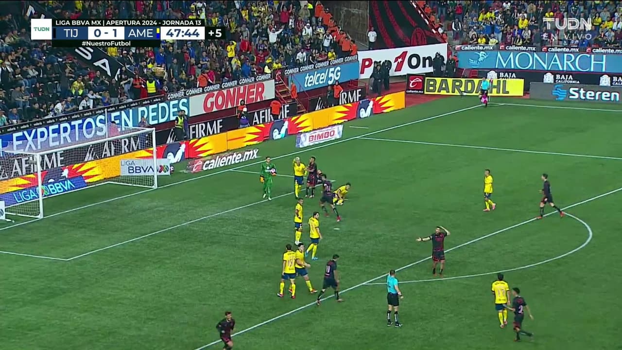 ¡TIRO ATAJADO! disparo por Kevin Castañeda.