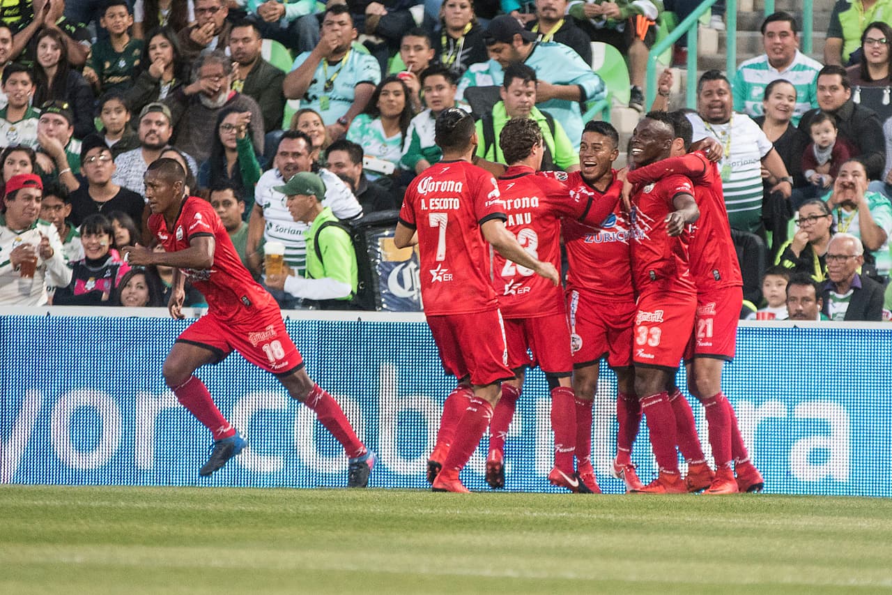 Los Licántropos celebraban la igualdad, la cual duraría poco ante el poder ofenivo de Djaniny.