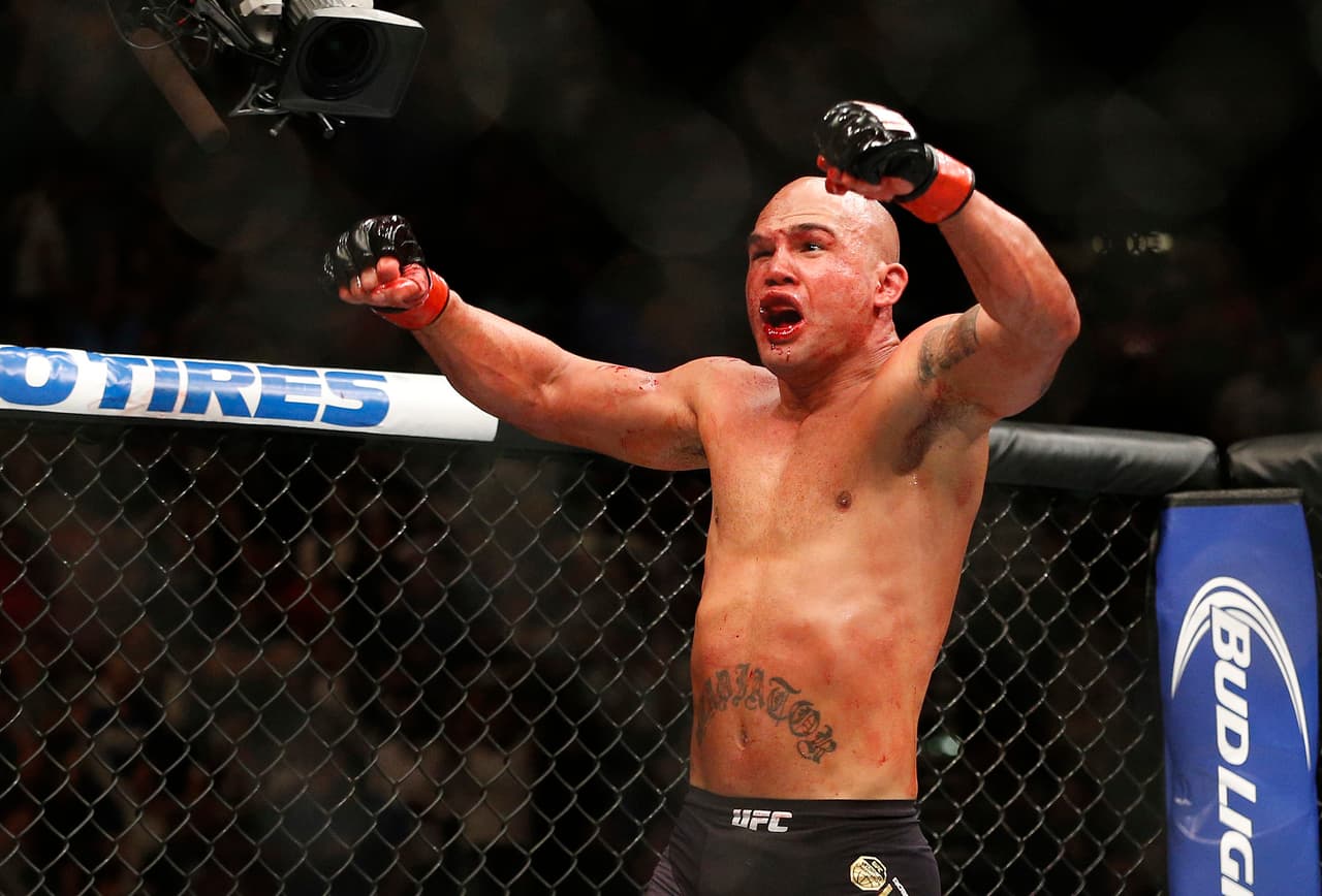 Lawler defenderá título ante Condit.