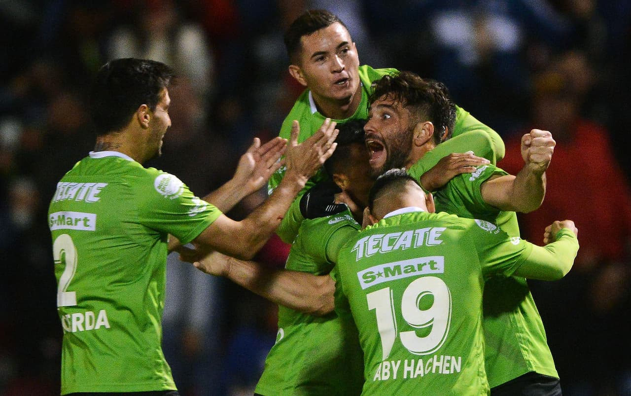 Bravos supo defenderse e intentó contragolpear ante Leones Negros en los minutos finales, asegurando así la clasificación con el empate final 1-1.