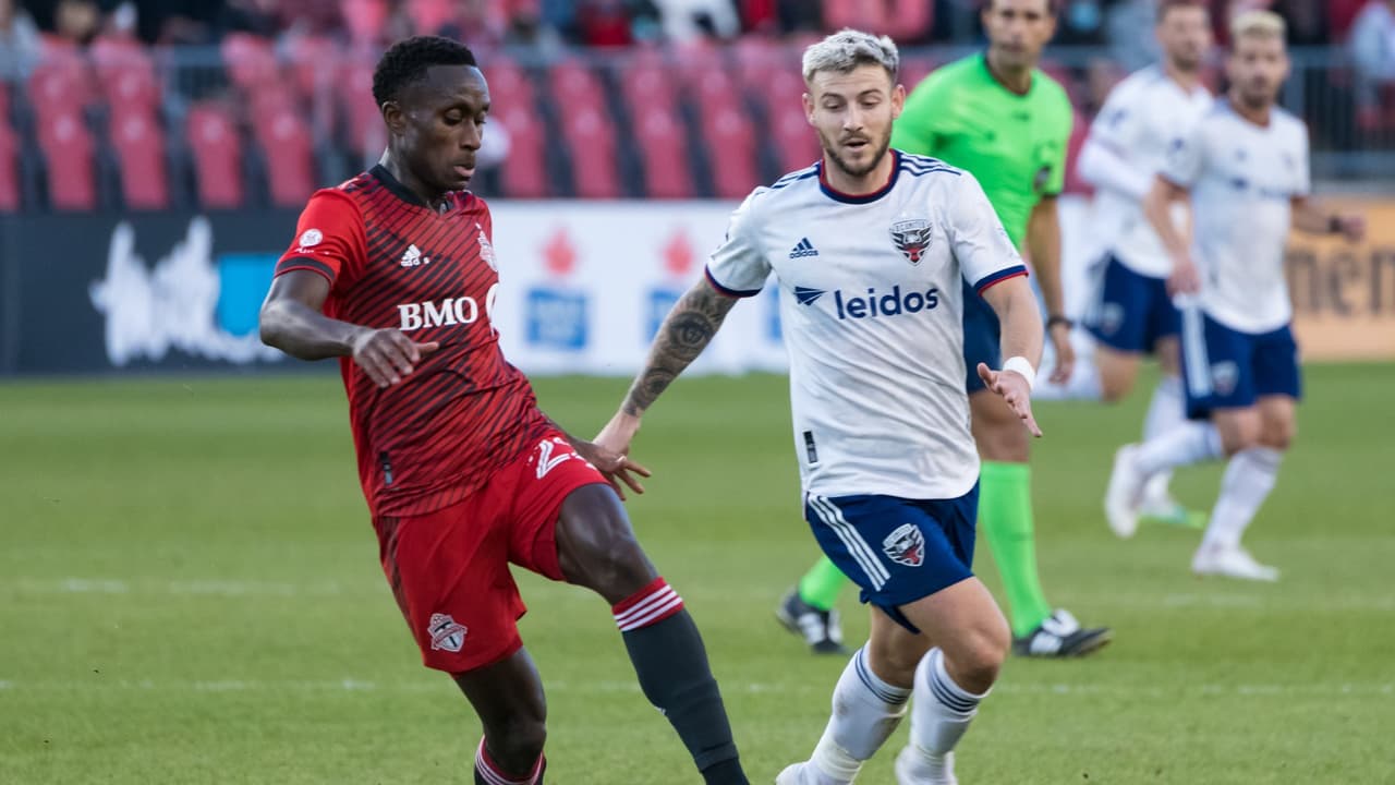 Hay acuerdo de América con Paul Arriola y buscan un extremo