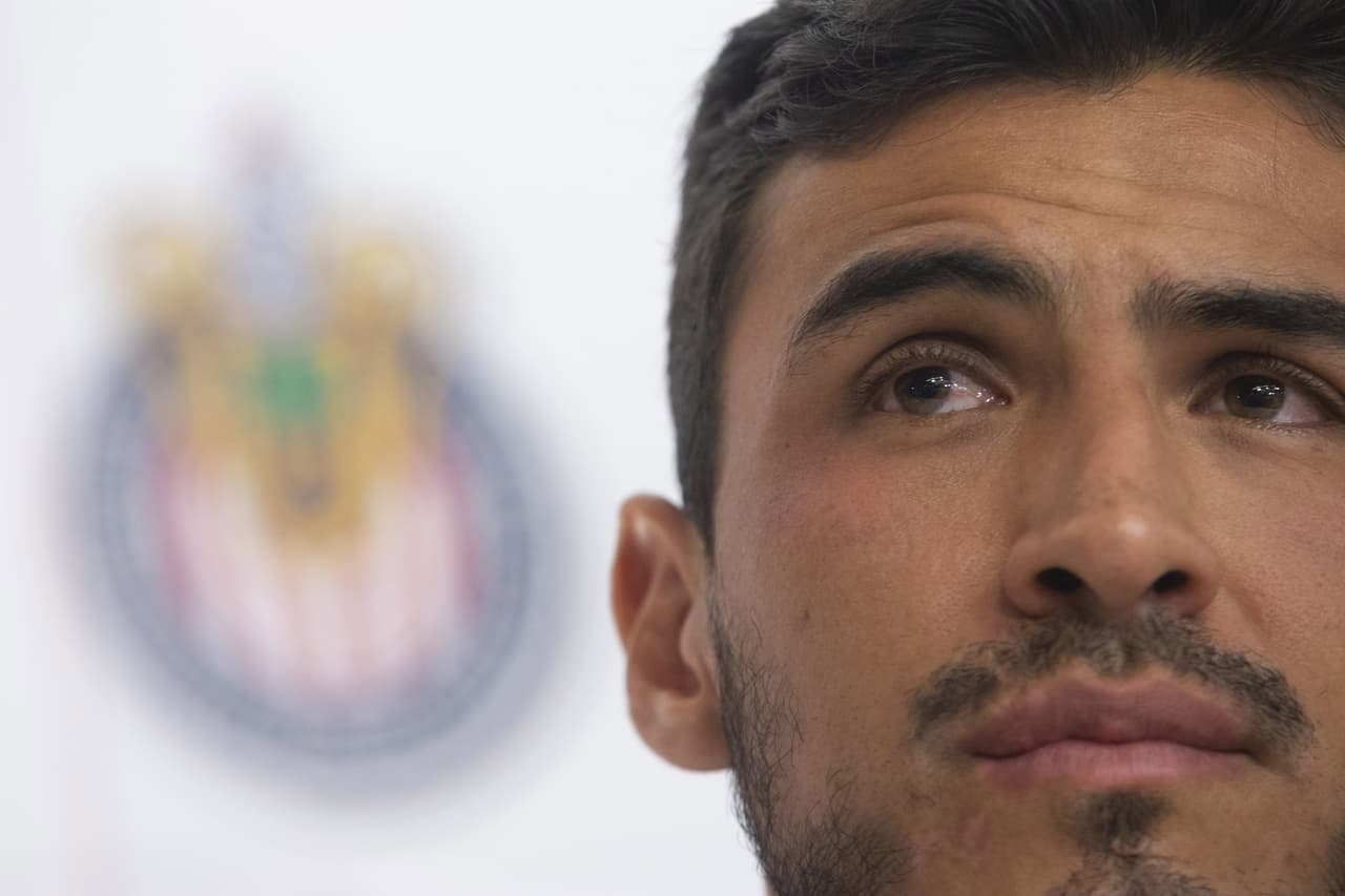 Oswaldo Alanís fue presentado de manera oficial como refuerzo de Chivas de Guadalajara, club al que regresa tras una travesía de año y medio en Europa para el Apertura 2019.