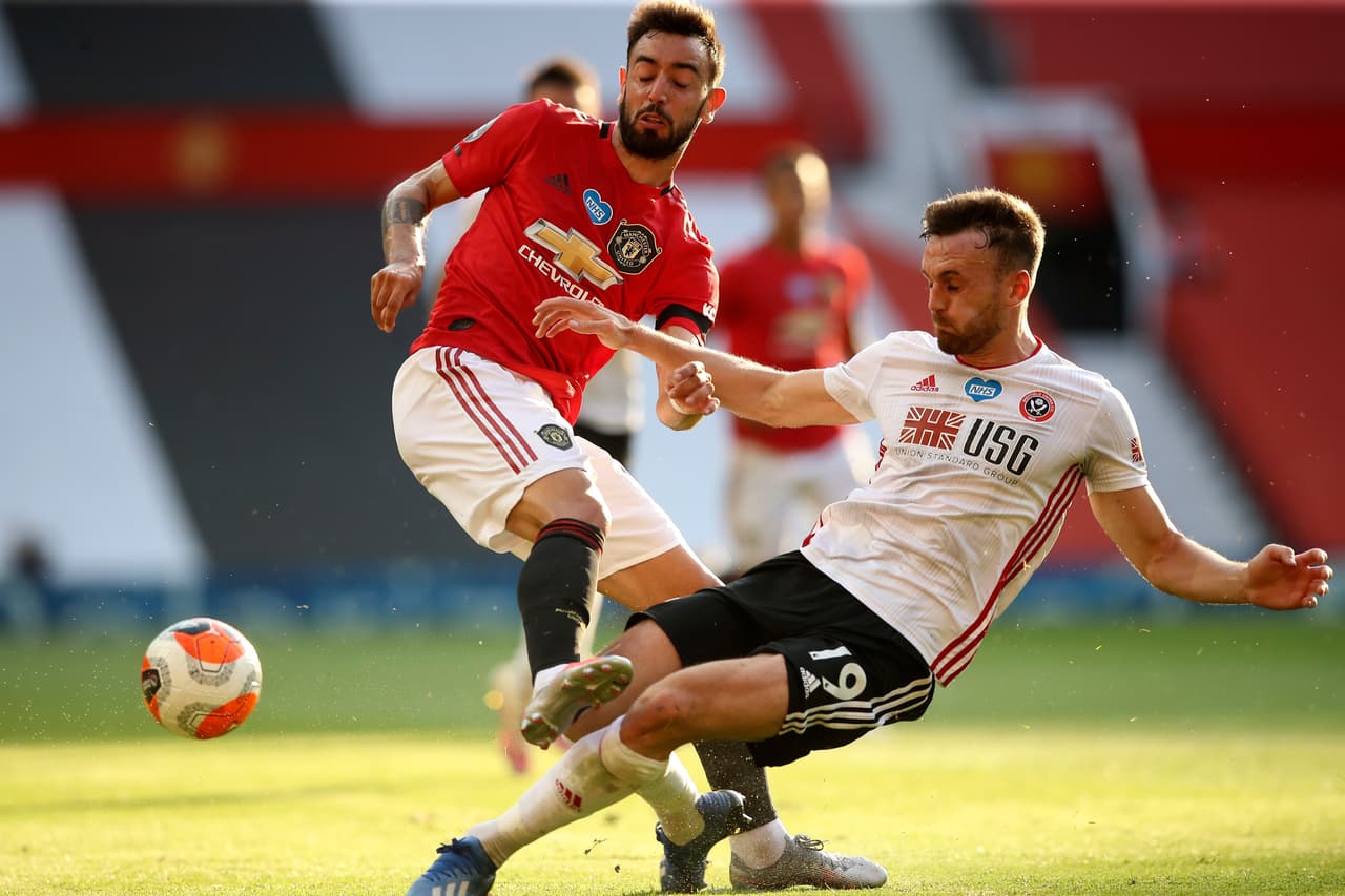 El Manchester United destroza al Sheffield 3-0 con hat-trick de Martial en Old Trafford y se aferra a puestos europeos.