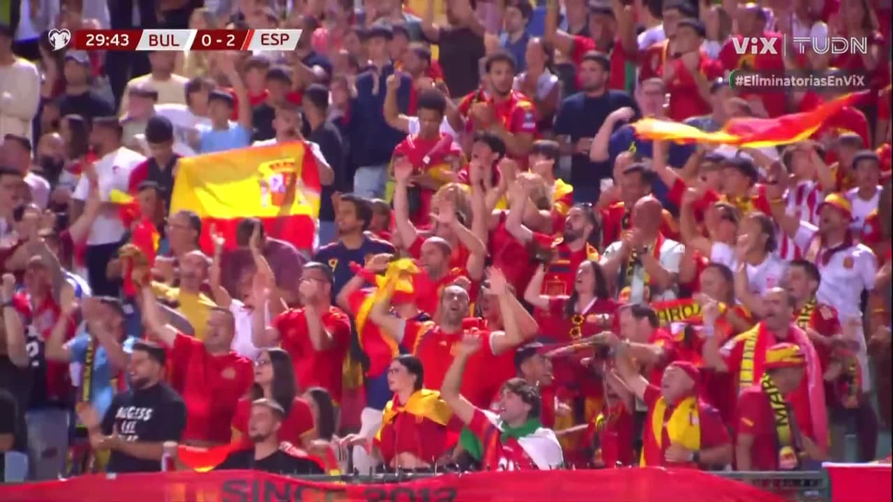 ¡Golazo de Cucurella! El lateral español se estrena como goleador en selección mayor