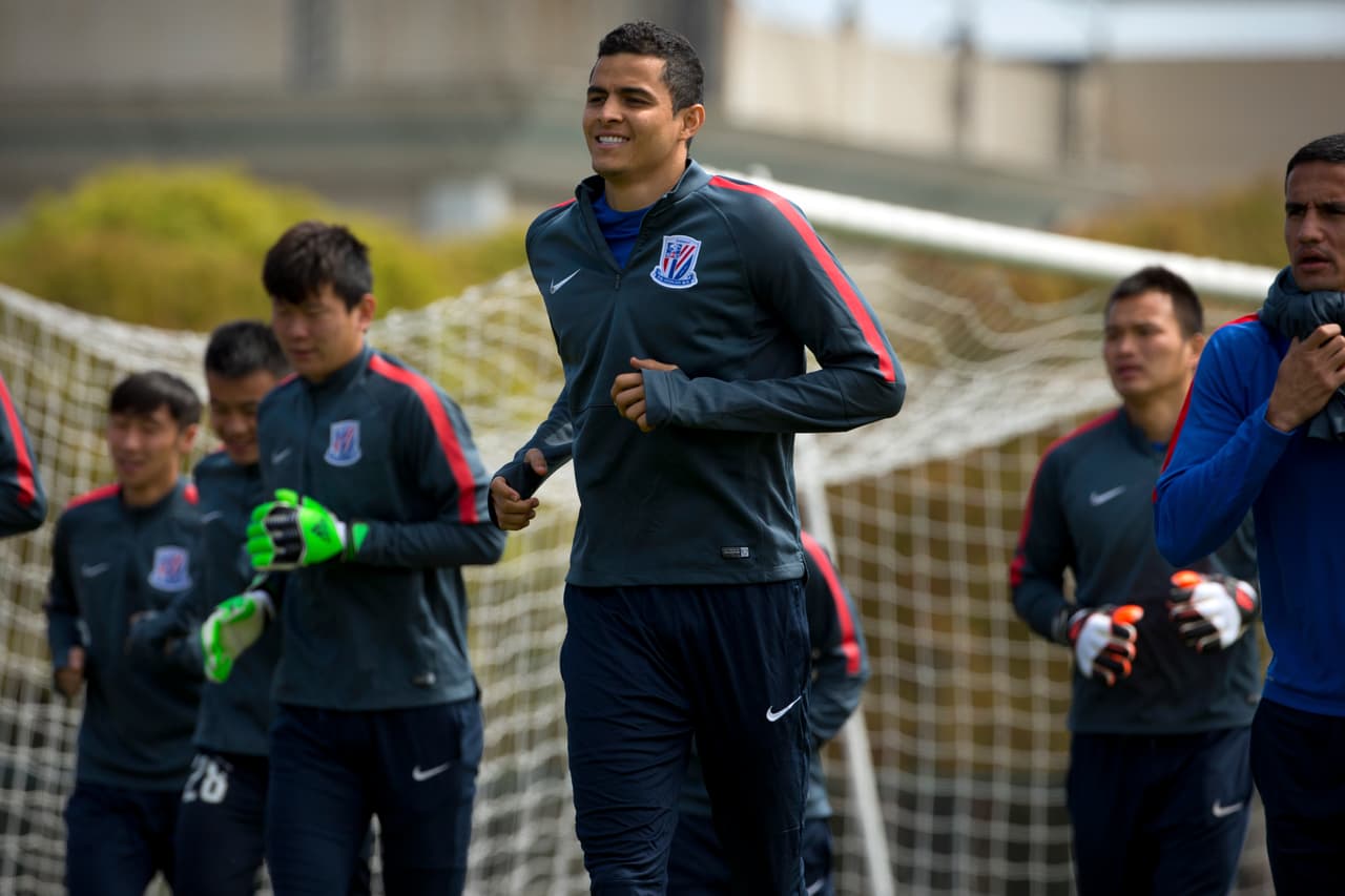 <b>Giovanni Moreno </b>(33 años): El talentoso mediocampista colombiano juega desde el 2012 en el Shanghai Shenhua, es un caso excepcional ya que antes de China no jugó en Europa sino en Argentina.