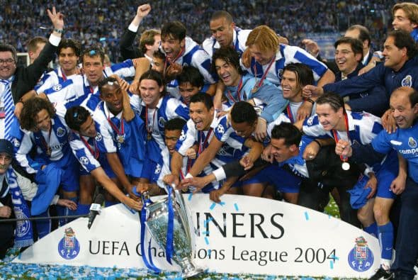 2004 vio como el Oporto de José Mourinho se quedó con una Final sorpresiva, pues el subcampeón resultó el Mónaco. Los portugueses ganaron por 3-0.