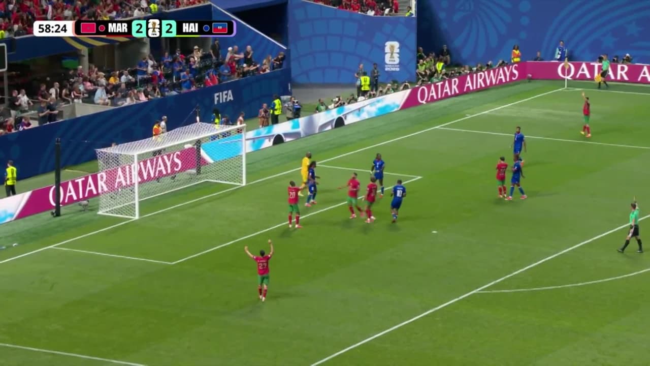 ¡TIRO ATAJADO! disparo por Bilal El Khannouss.