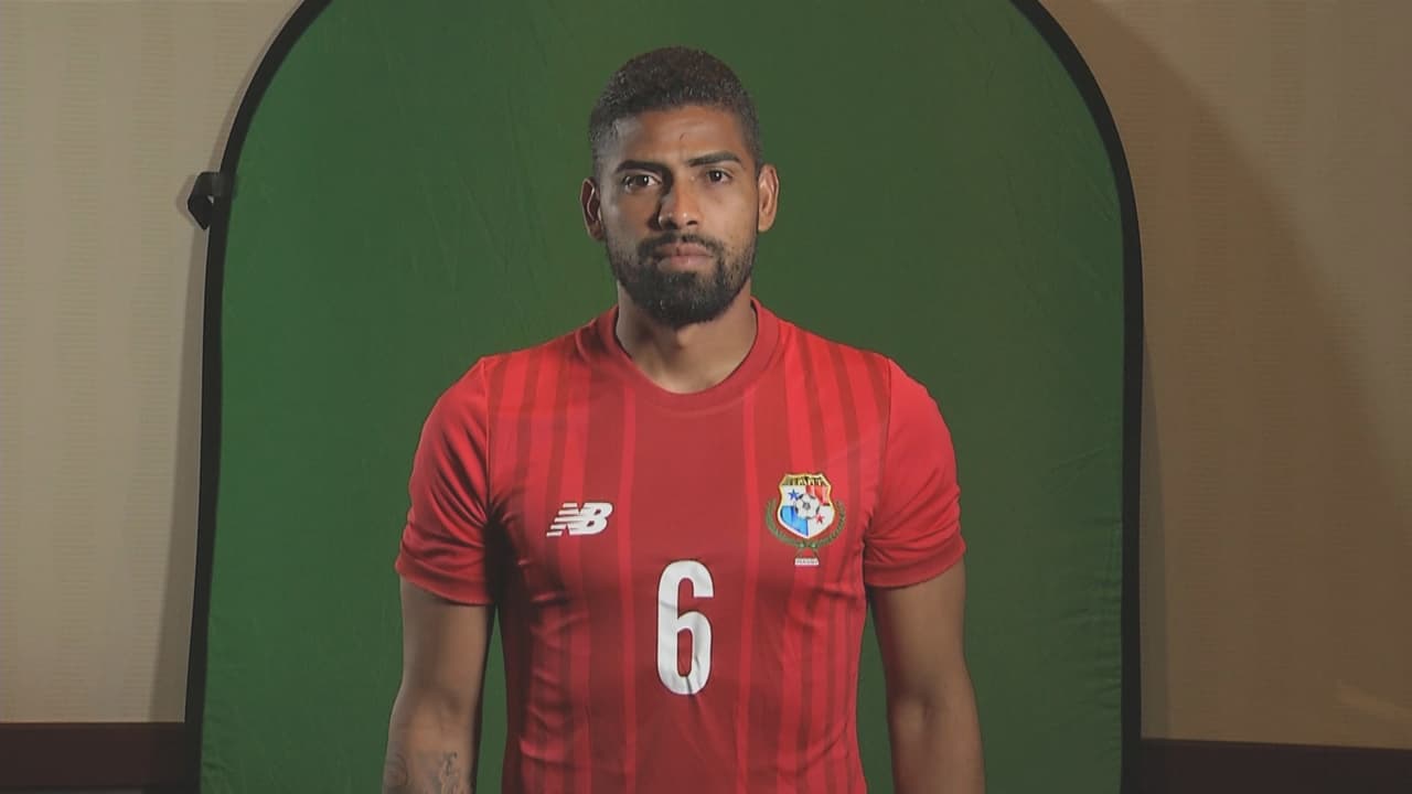 6 Gabriel Gómez: fue intermitente en su juego, perdió varios balones, no pudo con la media cancha catracha. Fue sustituido al minuto 73. Calificación 6.