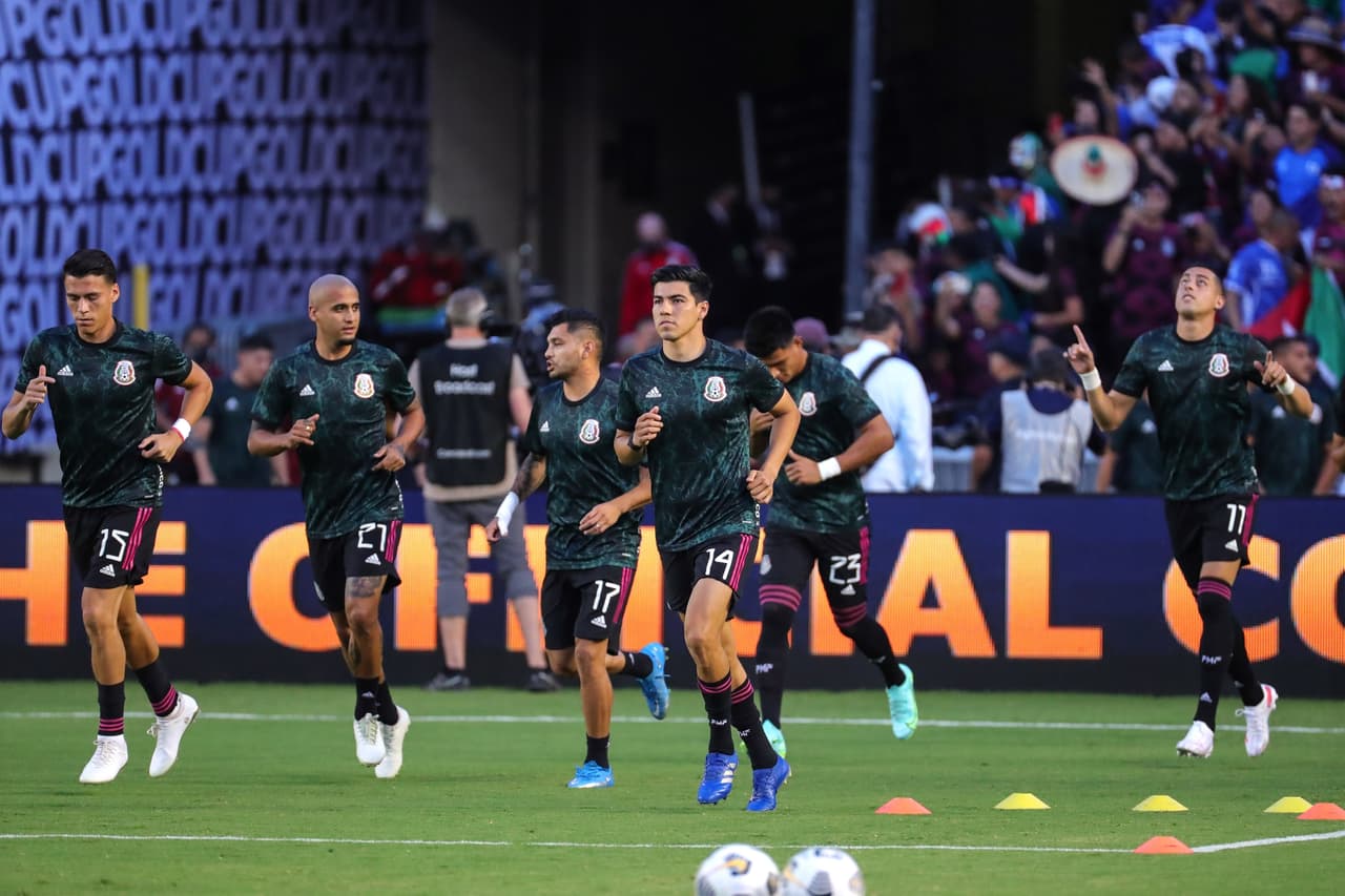 El Tri entrena por la mañana para analizar rivales en la noche
