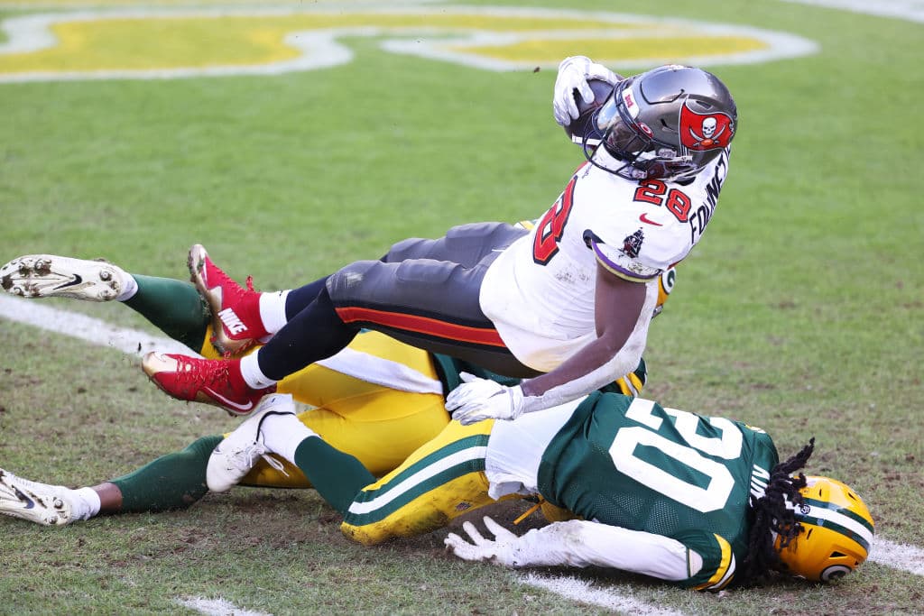 Tom Brady los Tampa Bay Buccaneers logran vencer a los Packers de vista 31-26 en. las finales de Conferencia y jugarán el Superbowl LV en su estadio.