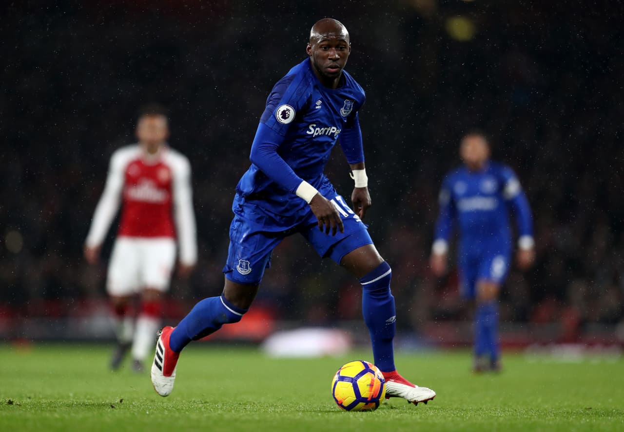 Nuevamente, el City pagó 53.8 millones por el francés Eliaquim Mangala, aunque apenas jugó 60 partidos con los citizens.