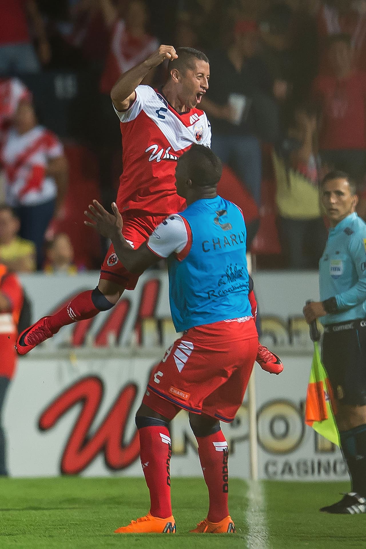 14 - Veracruz: 9 puntos (2 victorias, 3 empates y 4 derrotas) con 5 goles a favor y 13 en contra.