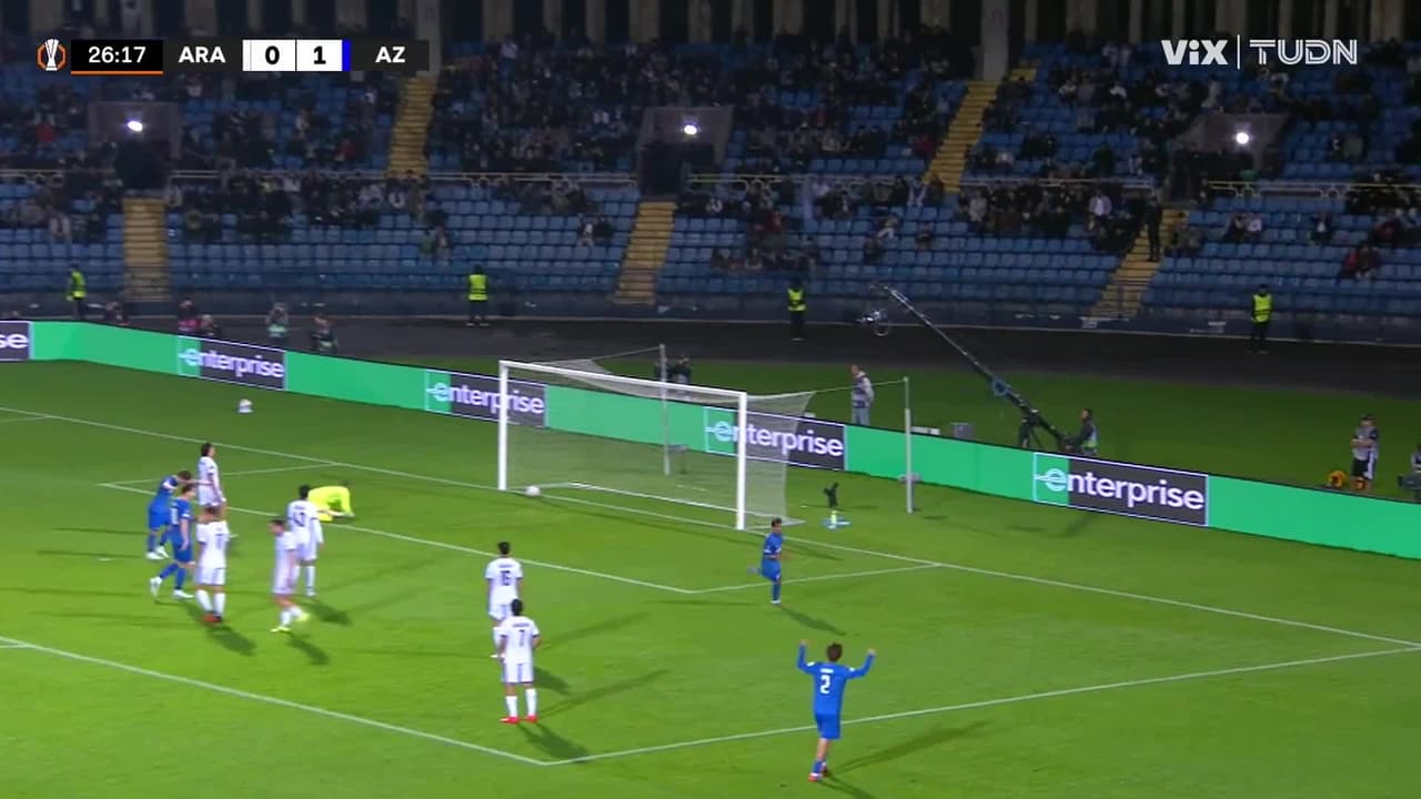 ¡Gol de Weslley Patati! AZ toma ventaja en Armenia sin Mateo Chávez