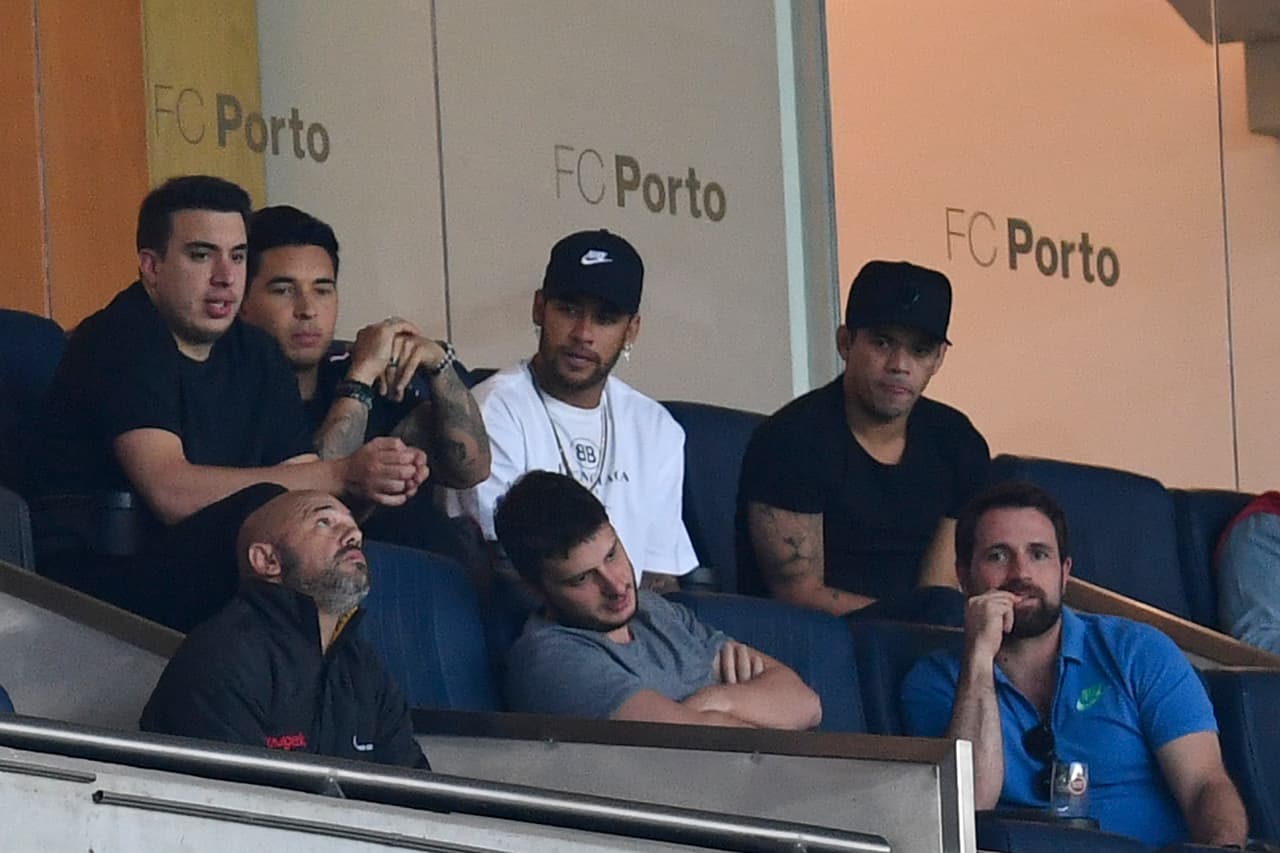 El jugador del PSG sigue recuperándose de su lesión y por eso fue baja de Tite en esta convocatoria. Tampoco fue citado Vinicius Jr.