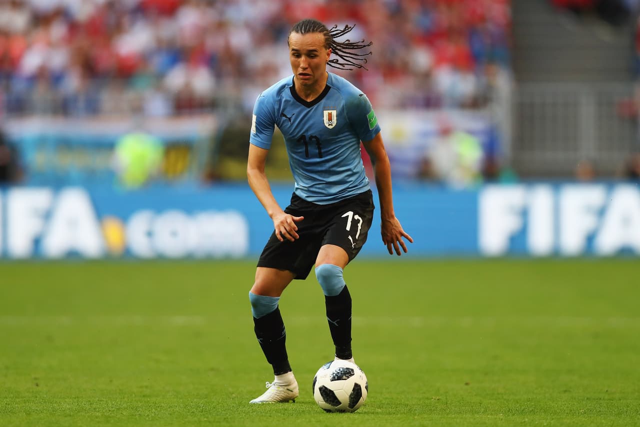 Cerca de concretar a Samu Castillejo, el A.C. Milan ahora estaría negociando con el Genoa para quedarse con Diego Laxalt.