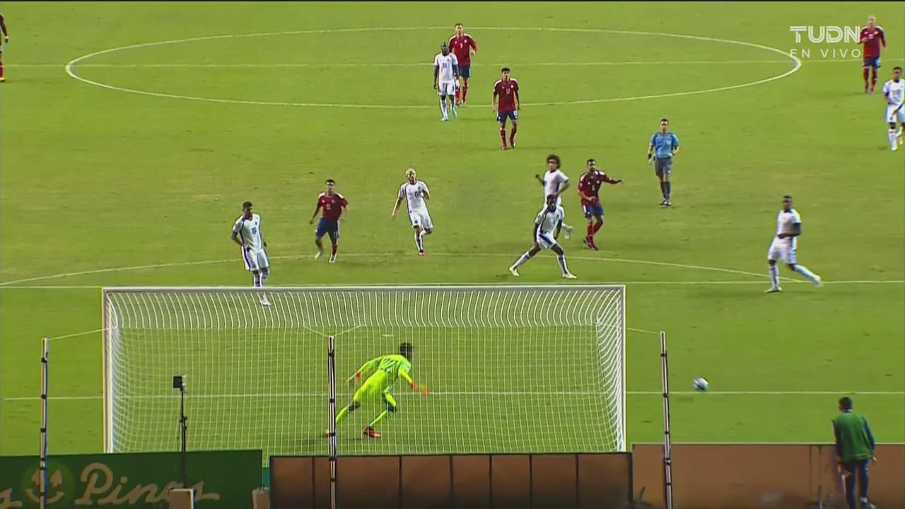 ¡Por poco encuentra arco! Ramírez busca abrir el marcador con derechazo