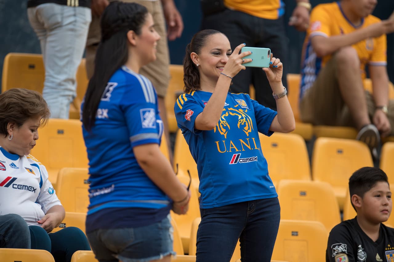 Tigres es el actual campeón del fútbol mexicano y su afición juega un papel fundamental en el éxito del equipo. Siempre leales, siempre creativos para apoyar a los suyos.