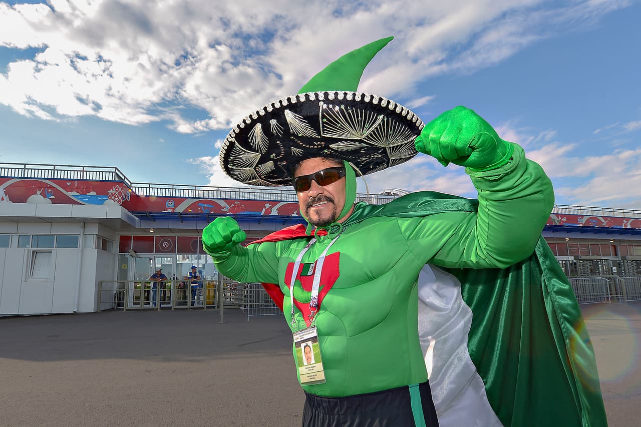 O este superhéroe del 'Tri' que llegó hasta Sochi para darle una mano a la selección de Osorio por si se le complica el partido ante Nueva Zelanda.