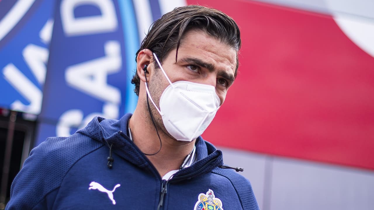 Antonio ‘Pollo’ Briseño vende saludos con fines altruistas