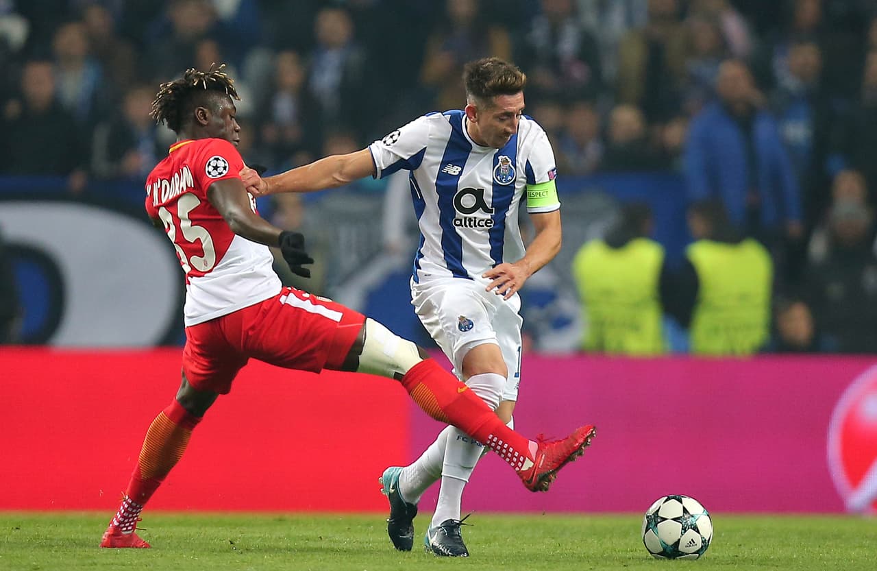 Eso no impidió que Porto mantuviera el pie en el acelerado al cierre del primer tiempo.