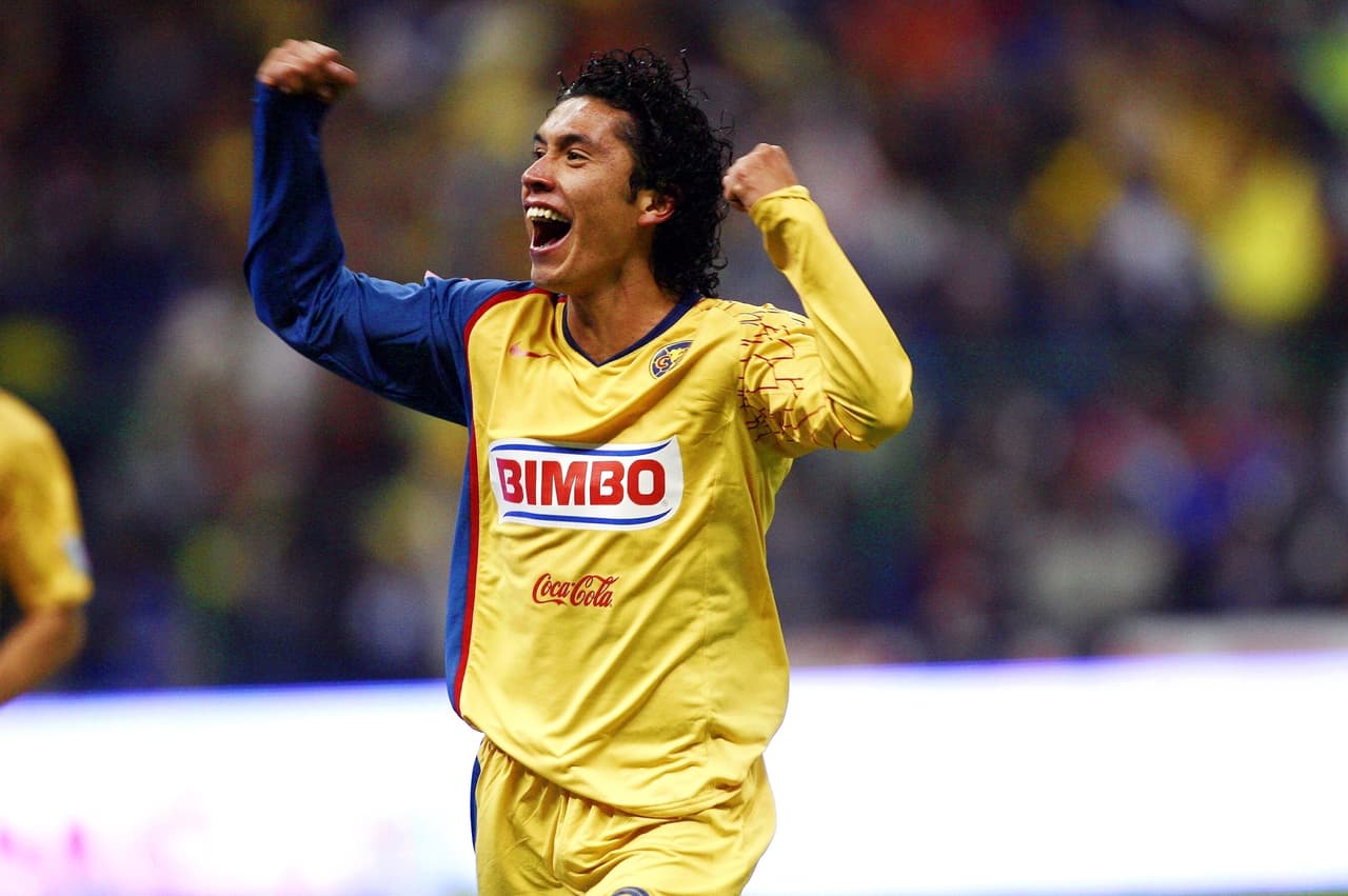 José Carlos Silva (América) - El 'Torito' no solo marcó gol en su primer partido ante el Rebaño, sino que además se despachó con doblete para el triunfo del Ame por 2-1 en el Apertura 2007.