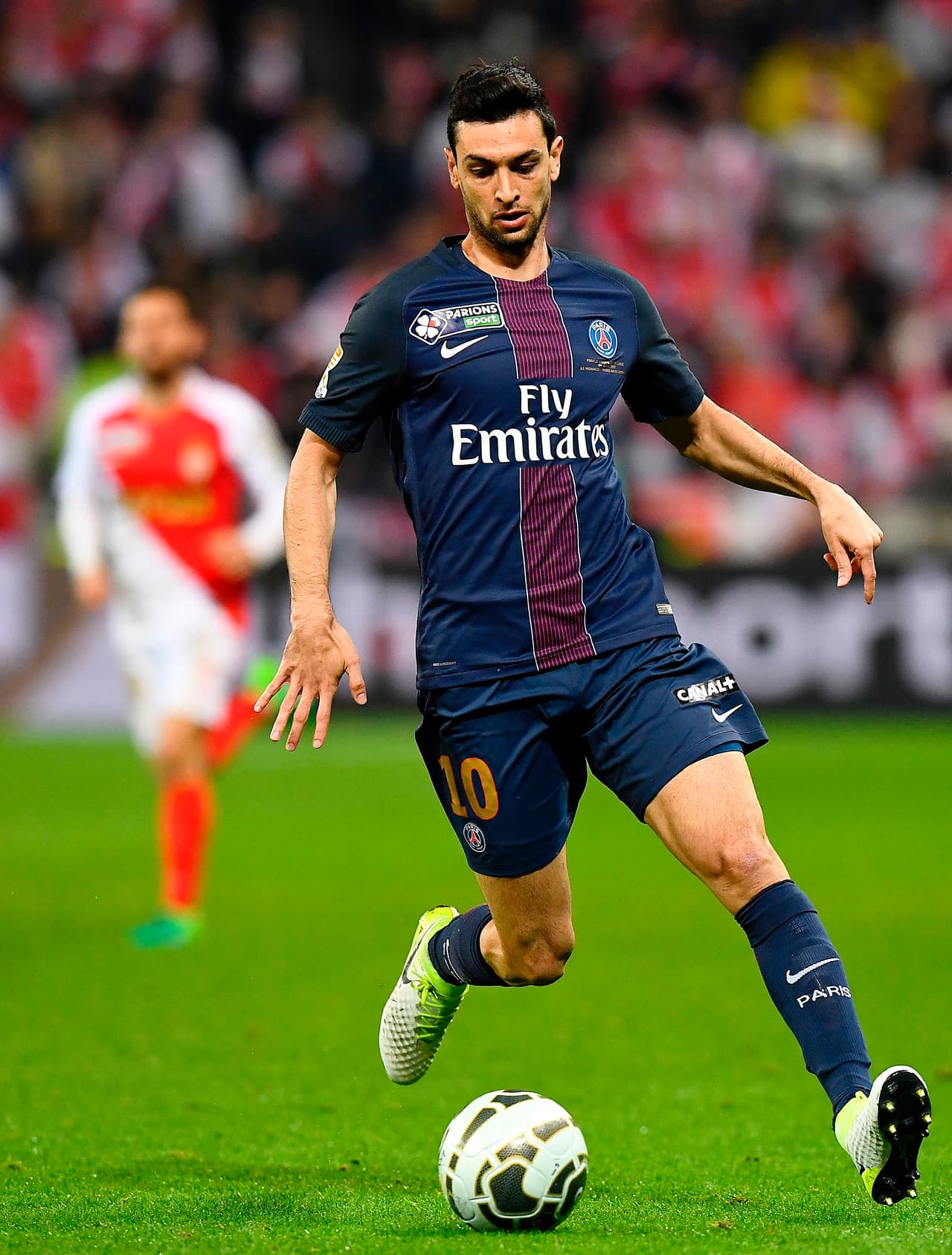 Javier Pastore (Paris Saint-Germain) es un jugador con mucha calidad que no ha podido demostrarlo como quisiera en el equipo francés. Se dice que el Chelsea de Antonio Conte lo pretende.