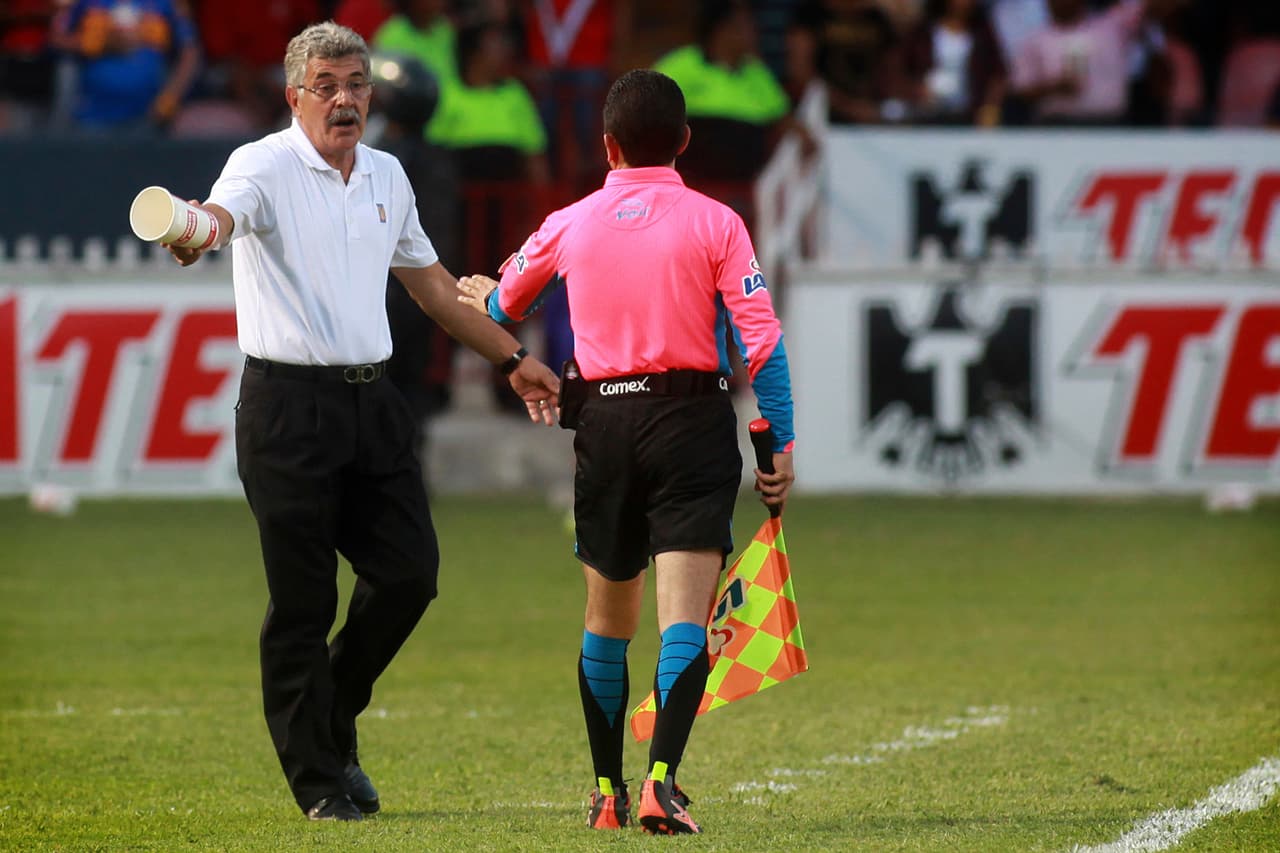 Fue un detractor al Tricolor pero de acuerdo al presidente de la Femexfut, Decio de María, fue el mismo ‘Tuca’ quien se ofreció para sacar la chamba adelante en 2015. Y ganó Copa Concacaf.