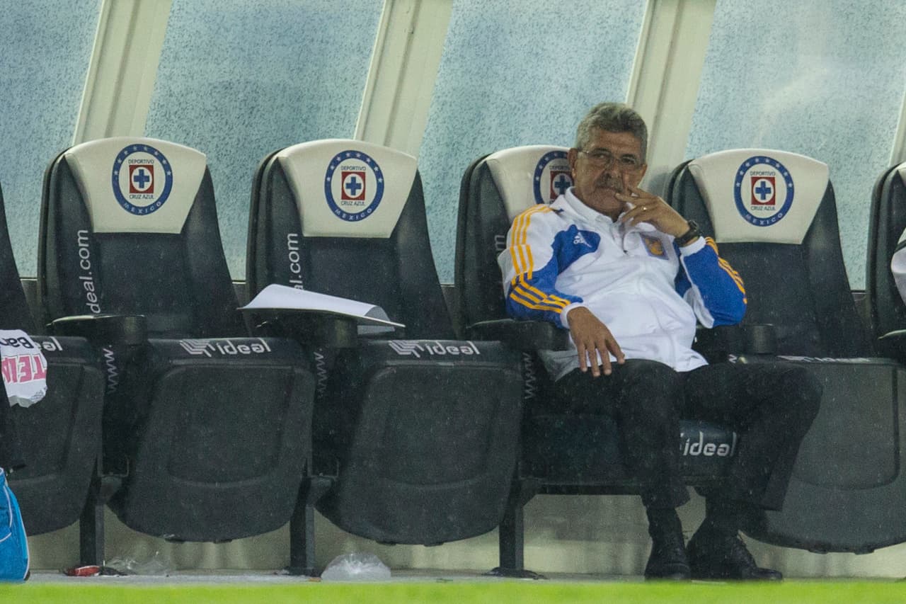 La milicia era su vocación. Ricardo Ferretti deseaba ser militar sin embargo no fue admitido en la milicia brasileña, siente un profundo respeto por los hombres de verde.