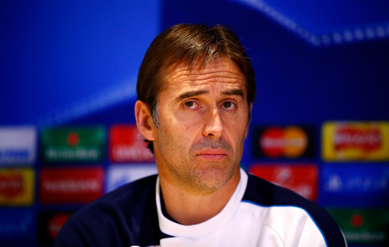 Su primer año acabó con una segunda posición en la Liga de Portugal y en Cuartos de Final de Champions League. A mitad del segundo no le dieron más márgen al estar tercero y caer a Europa League.